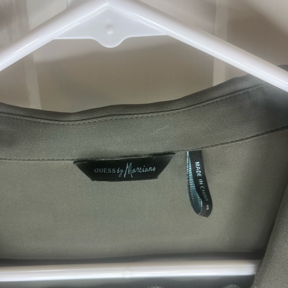 Guess by Marciano gray blouse - Picture 2 of 3